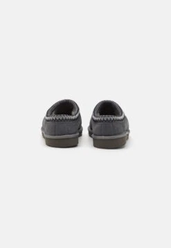Ugg Tasman - Pantuflas - Dark Grey -Toni Pons Ventas 2863ebce3ac747bba3f0286ad37c9bec