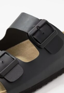 Pier One Unisex - Pantuflas - Black -Toni Pons Ventas 2c1088e9c35241008f77393ded163426