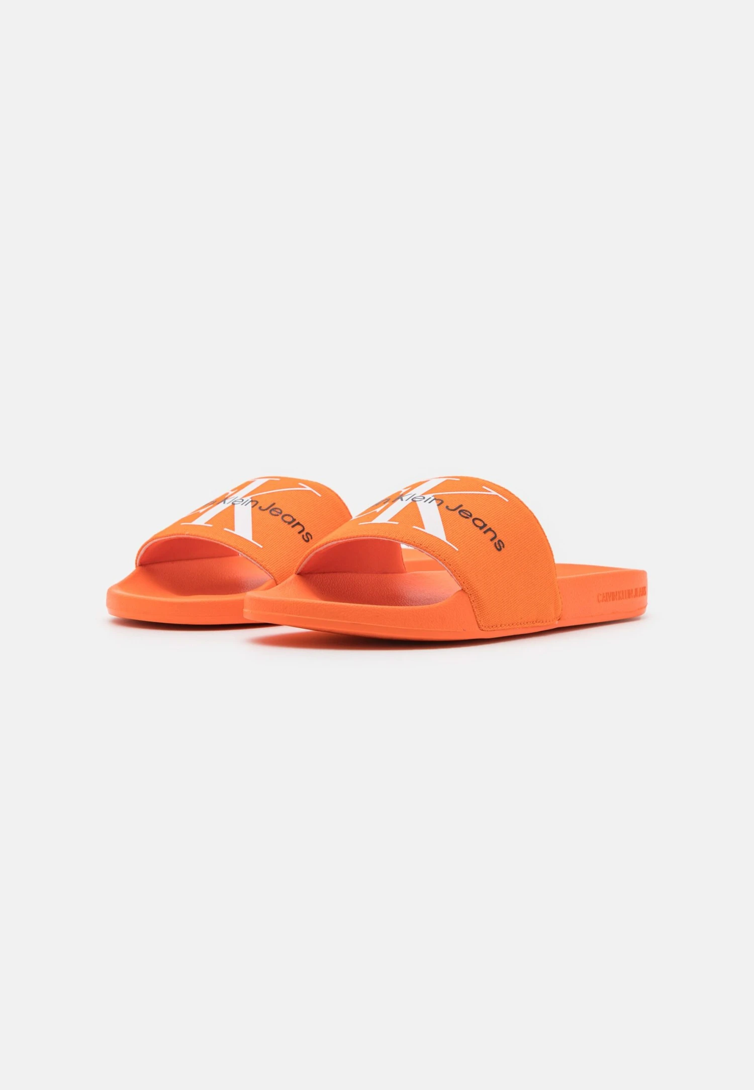 Calvin Klein Jeans Slide Monogram- Sandalias Planas - Firecracker 4 Calvin Klein Jeans Slide Monogram- Sandalias Planas - Firecracker - Imagen 2