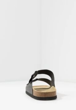 Pier One Unisex - Pantuflas - Black -Toni Pons Ventas 6792cddf649c4c73afdf1fc19e95f07f