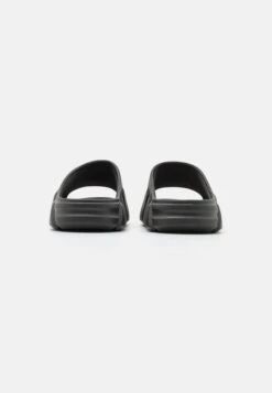 Steve Madden Charge - Chanclas De Baño - Black -Toni Pons Ventas 79f57cabefc34027a040150fcc90afd7