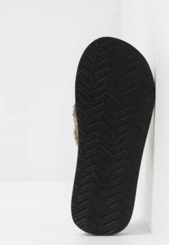 Quiksilver Chanclas De Baño - Green/Black/Brown 12 Quiksilver Chanclas De Baño - Green/Black/Brown -Toni Pons Ventas a45311163e564defab84fd0fca5261bf