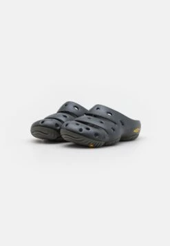 Keen Yogui - Sandalias Planas - Graphite -Toni Pons Ventas b8e334e0fe9e4b8896890c21f2d4c635