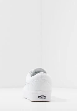 Vans Ua Comfycush Old Skool - Zapatillas - True White -Toni Pons Ventas d6215485728646a7909930a96ea755d2